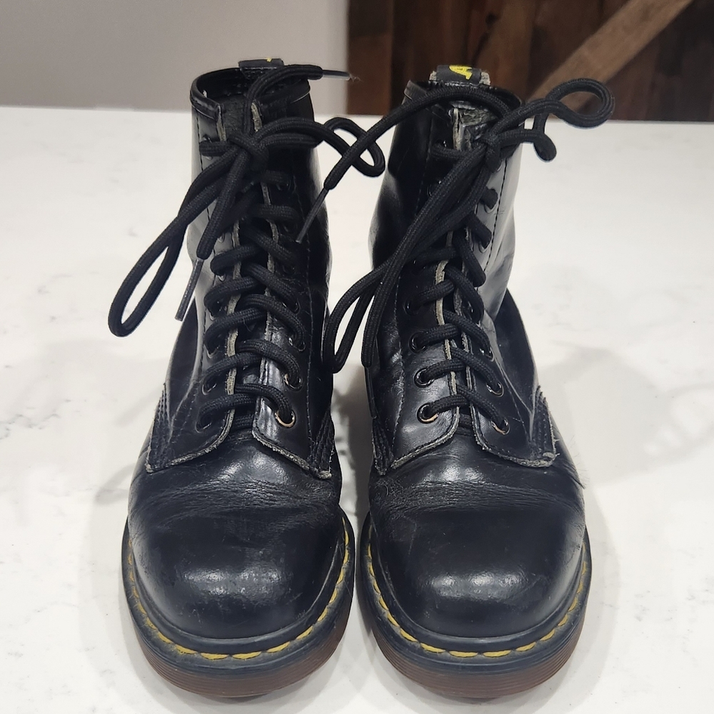 Women's Size 5 Black Dr. Martens